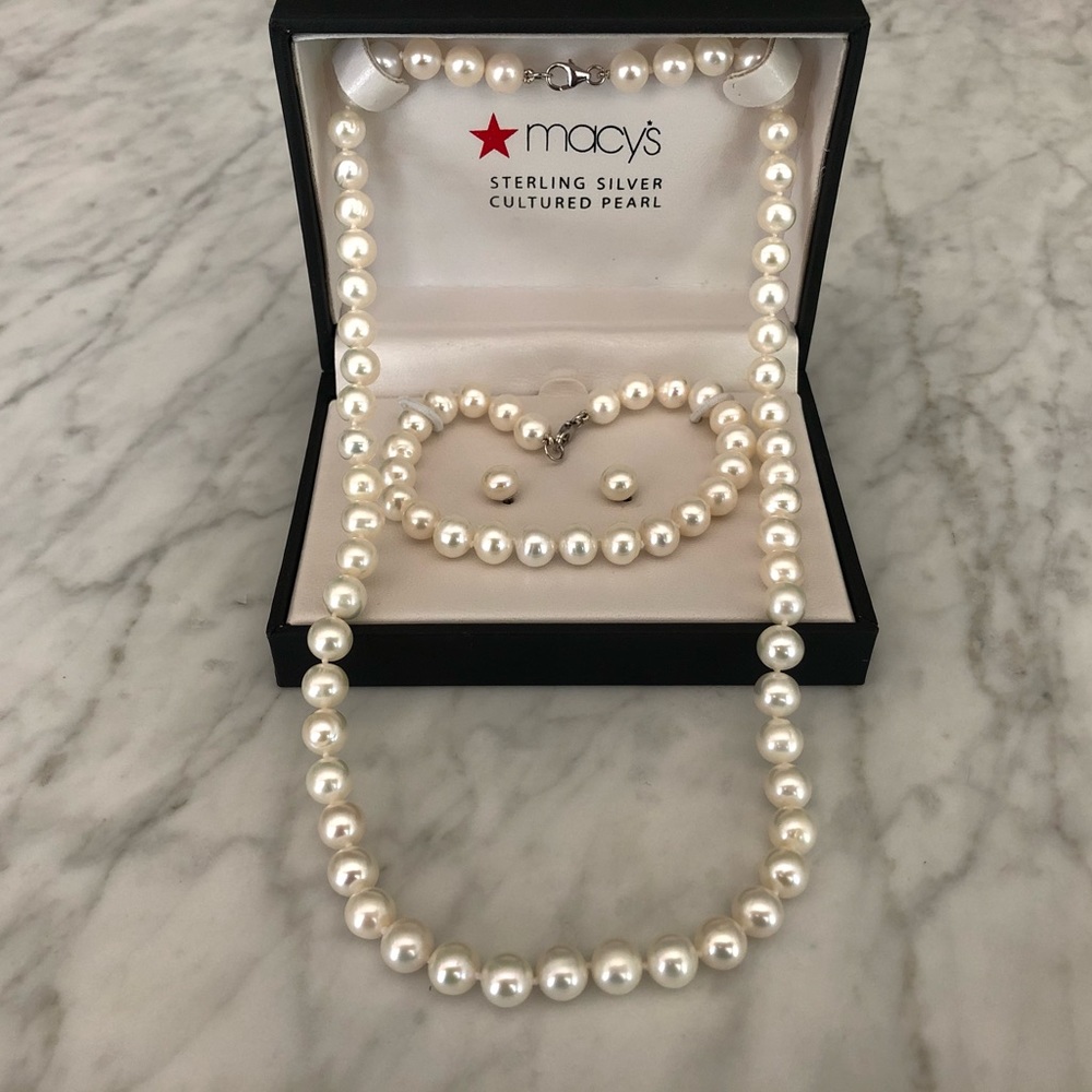 BNIB MACY’s Sterling Silver Cultured Pearl Necklace, Bracelet & Earrings Set